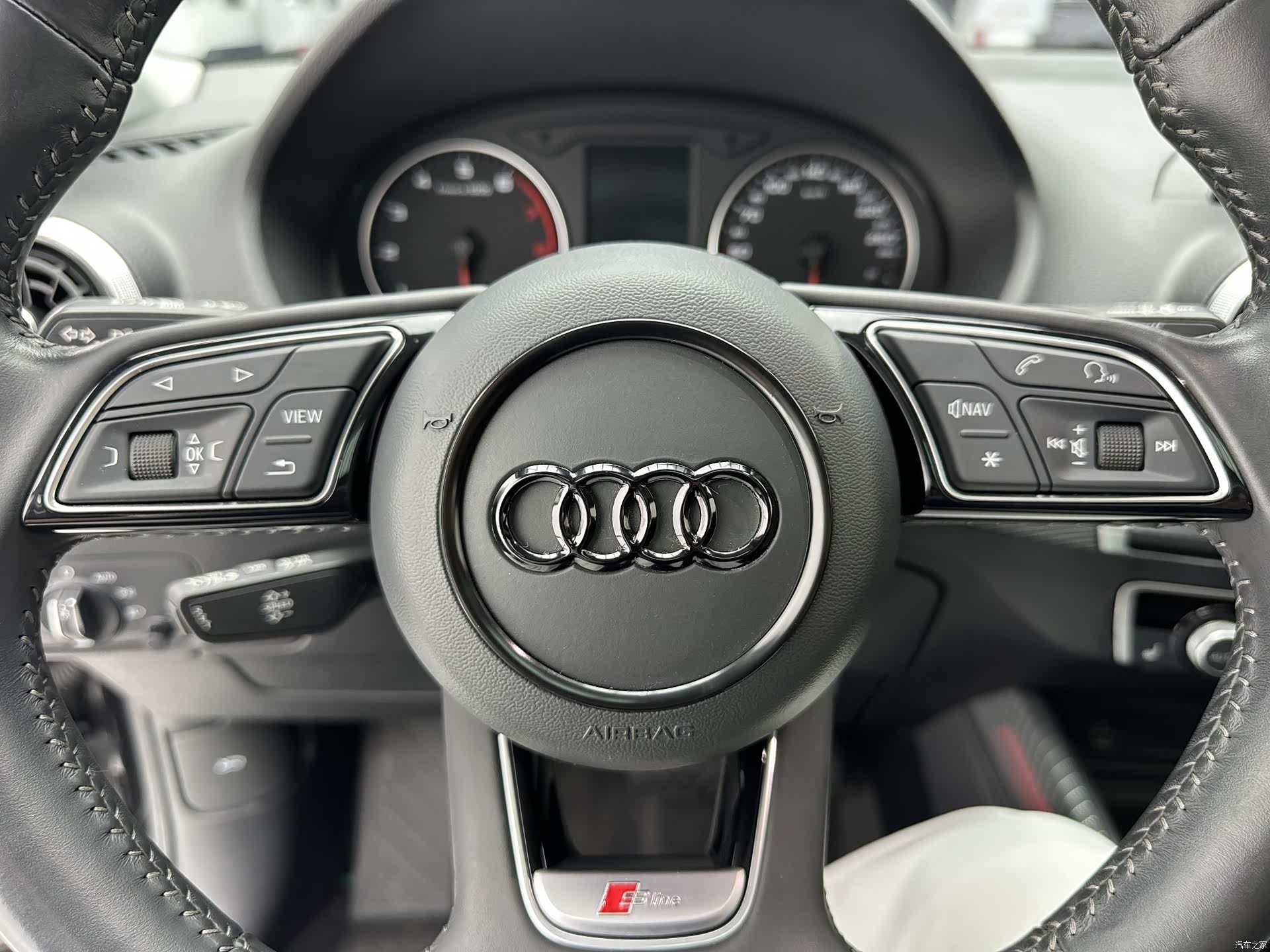 Audi Q2L, 2022 14