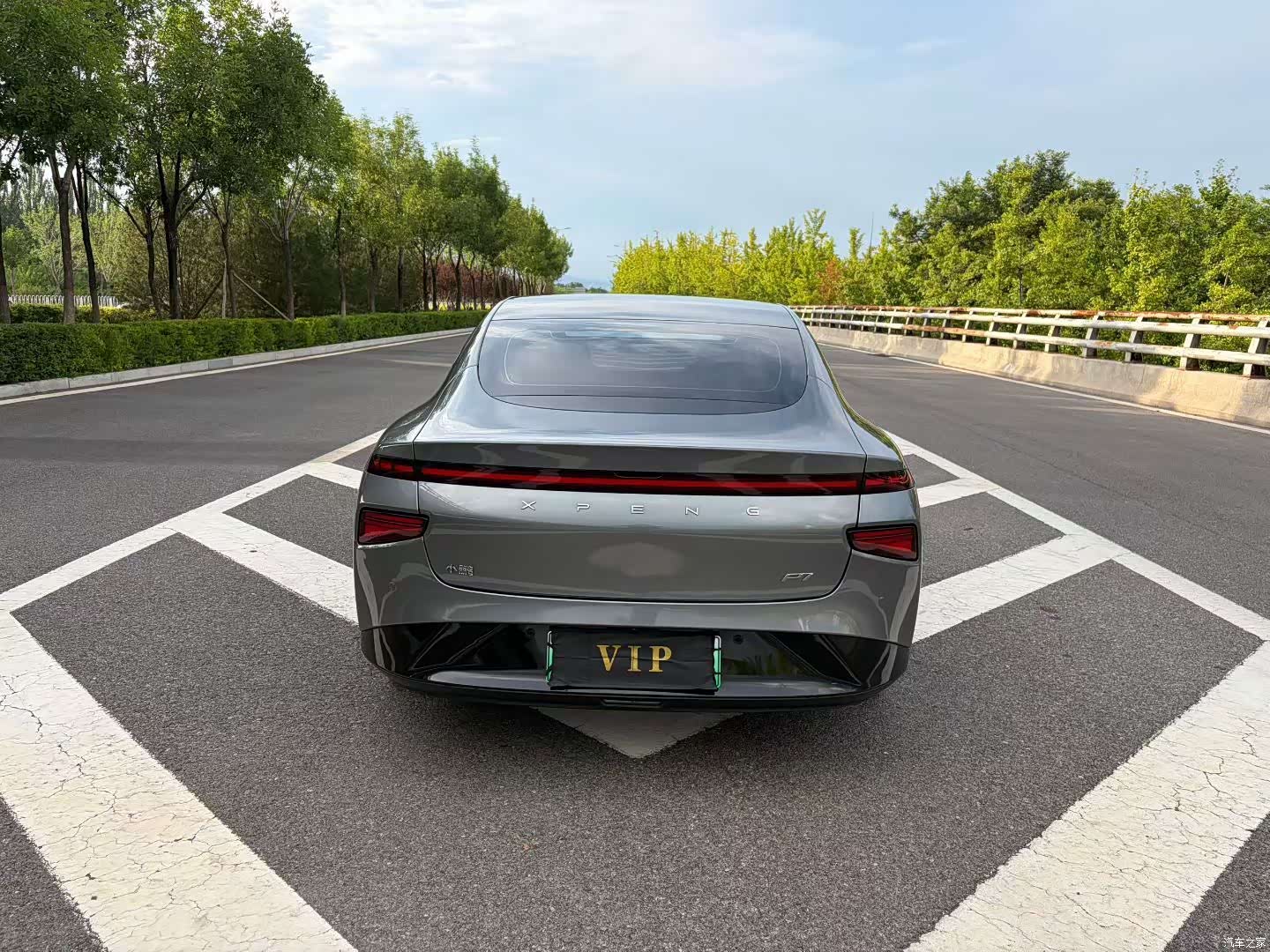 Xpeng P7, 2023 8