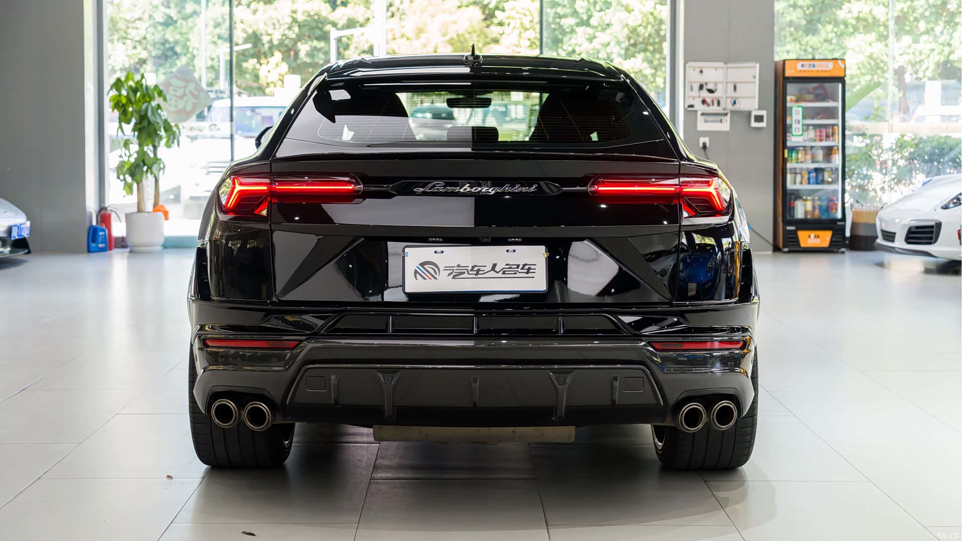 Lamborghini Urus, 2023 18