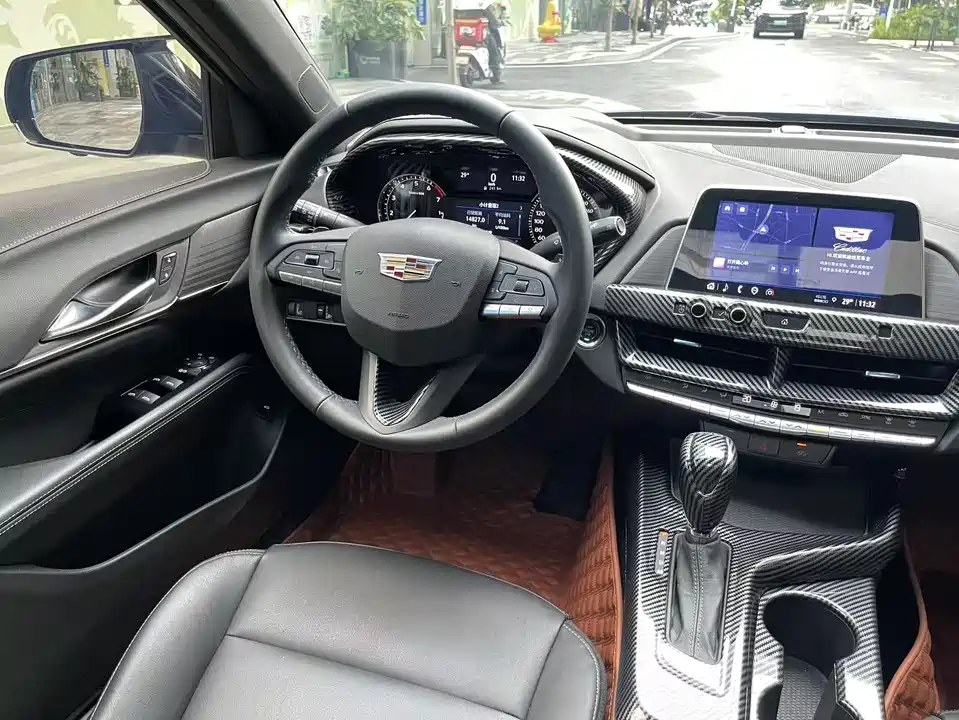 Cadillac CT4