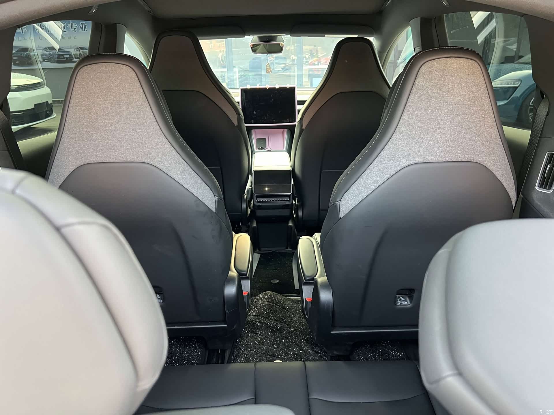 Tesla Model Y, 2025 6