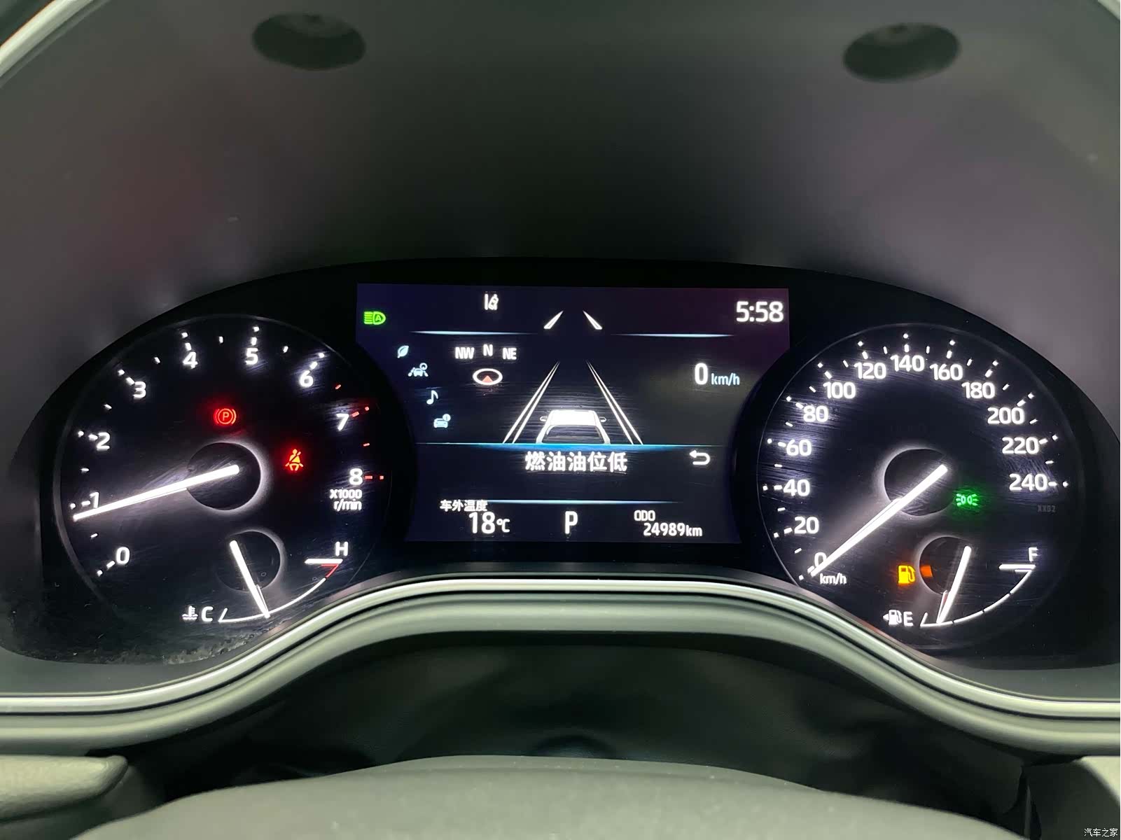 Toyota Avalon, 2022 все фото