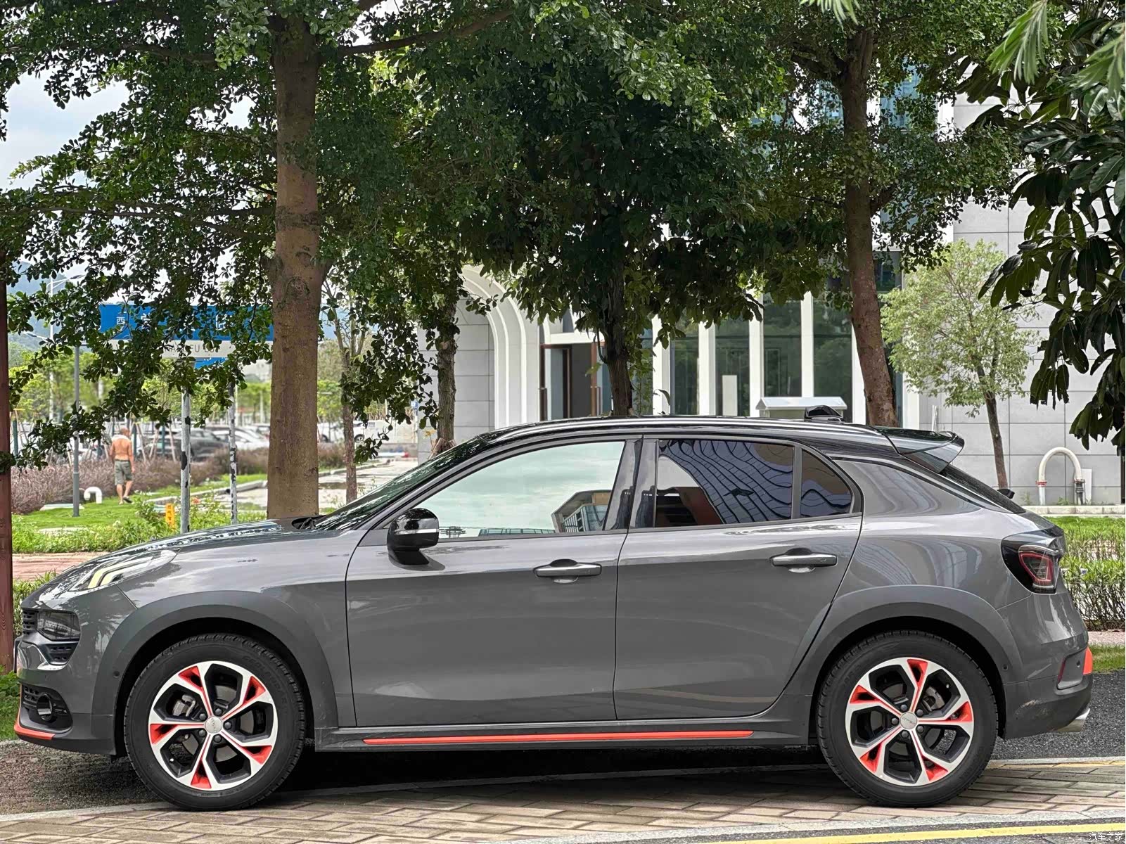 Lynk & Co 01, 2020 16