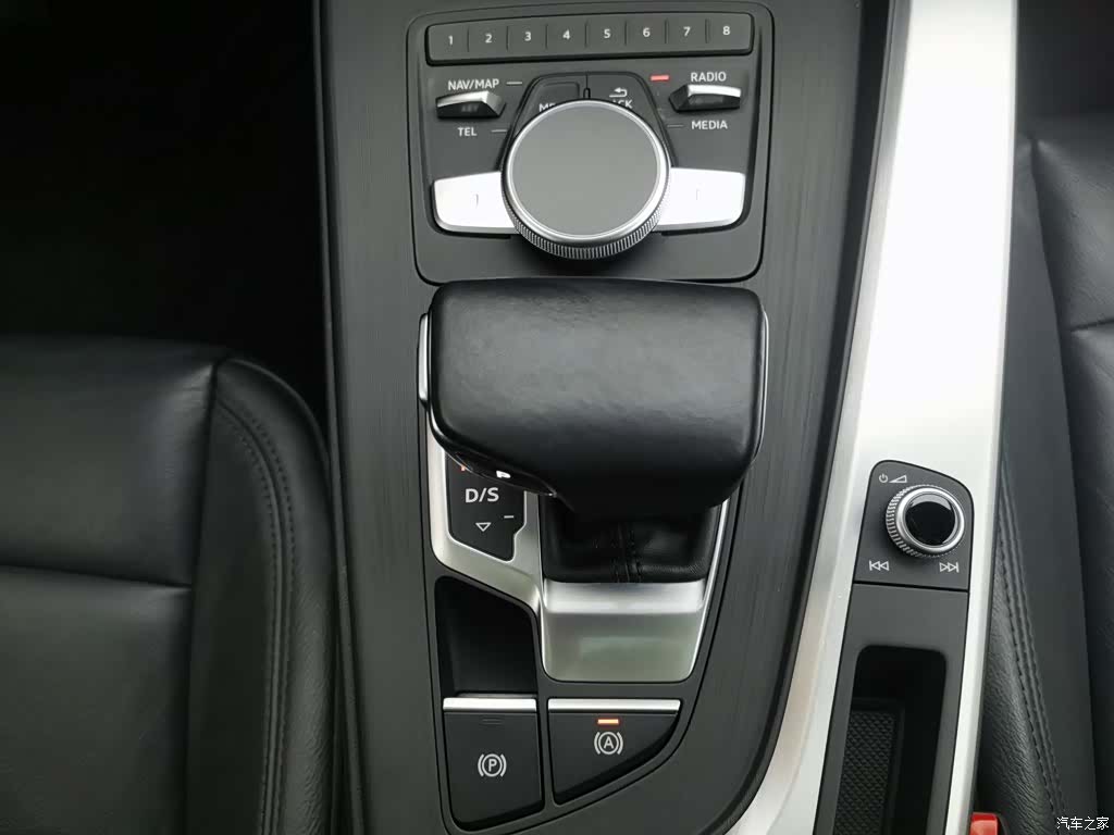 Audi A4L, 2018 13