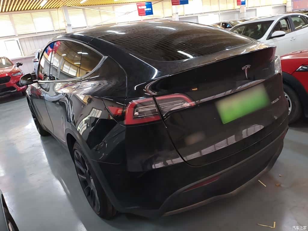 Tesla Model Y, 2021 все фото