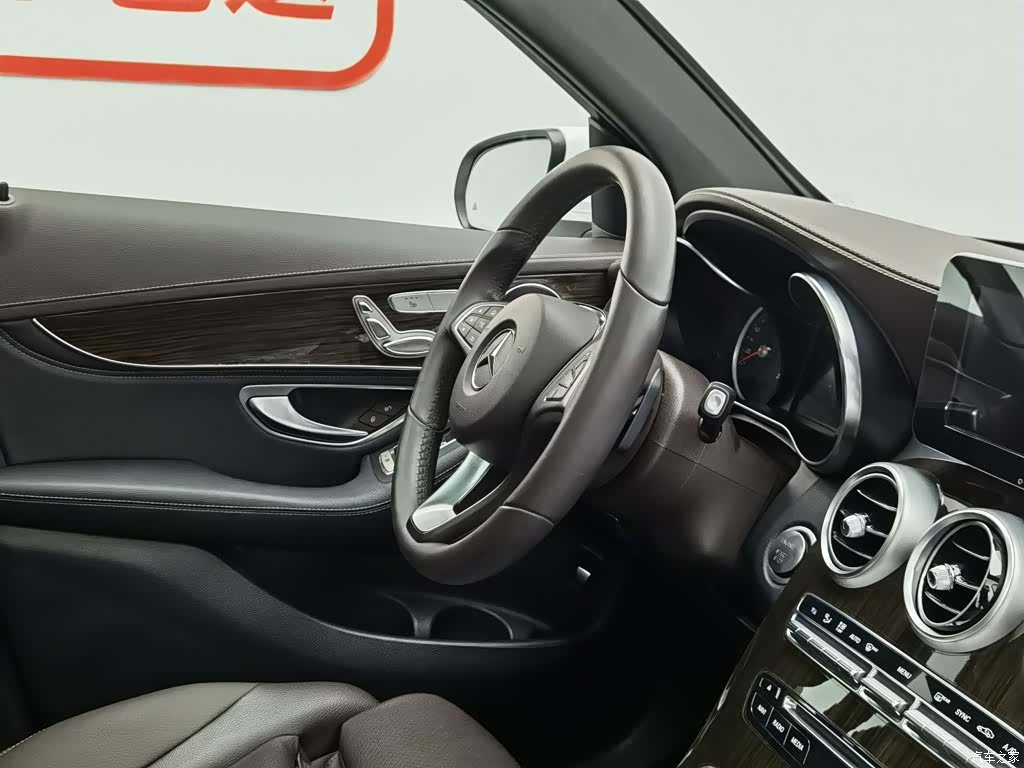 Mercedes-Benz GLC, 2018 22