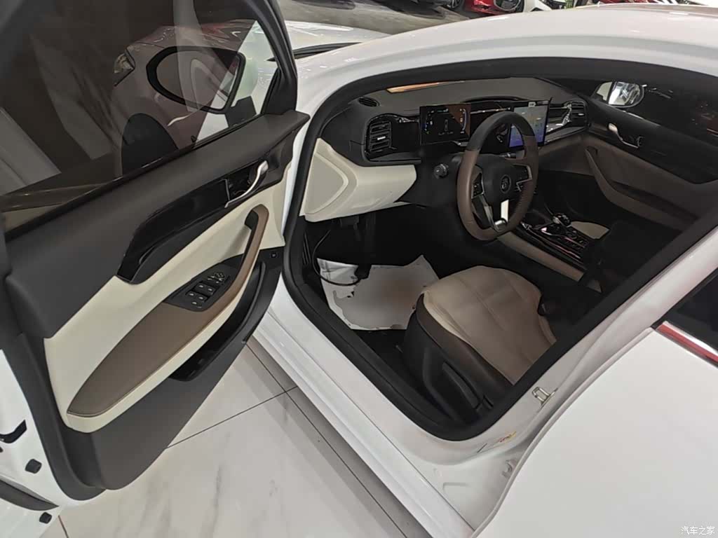 BYD Qin, 2024 16