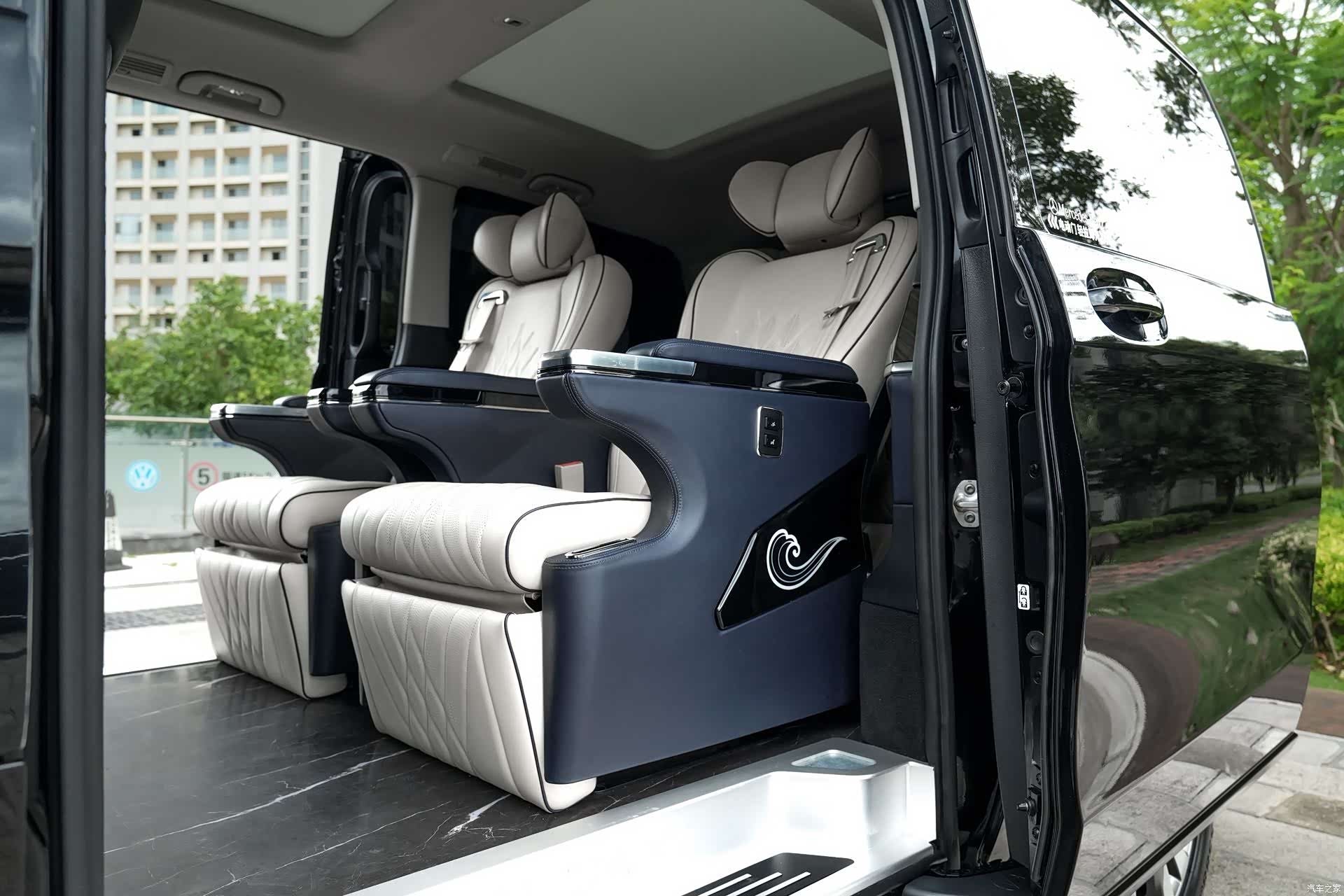 Mercedes-Benz V-Class, 2019 19