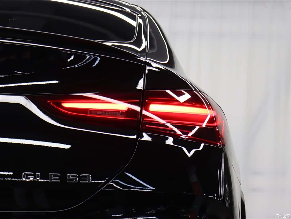 Mercedes-Benz GLE, 2025 26