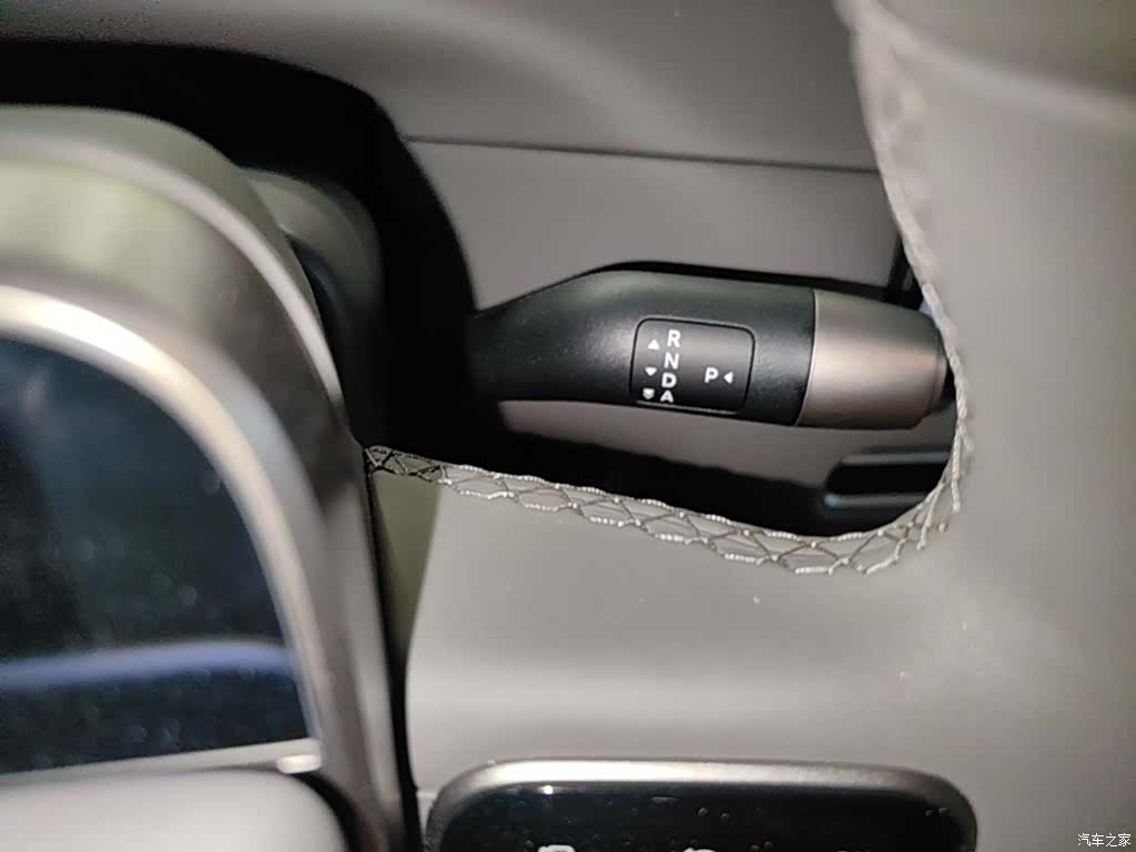 Li Auto i8, 2025 14