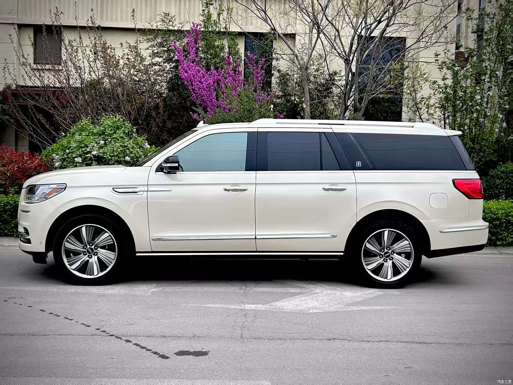 Lincoln Navigator, 2019 19