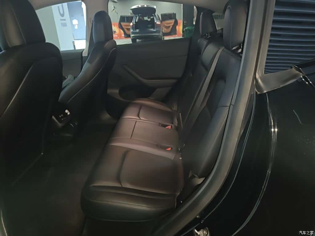 Tesla Model Y, 2021 17