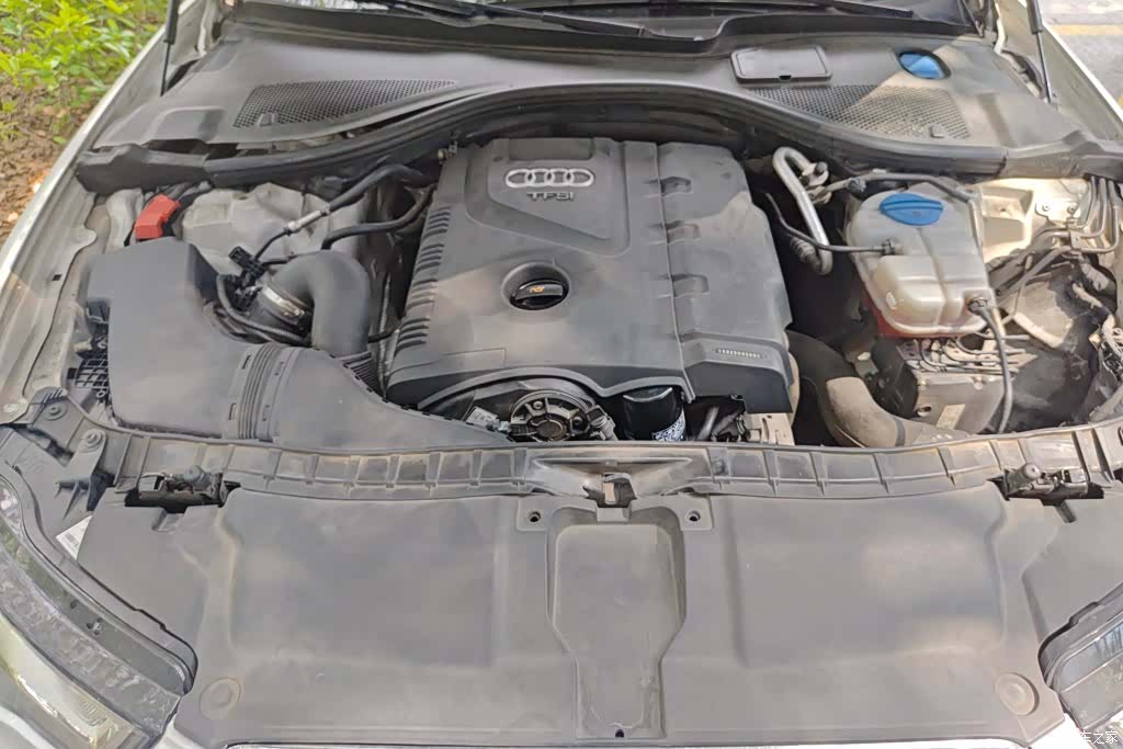 Audi A6L, 2015 10