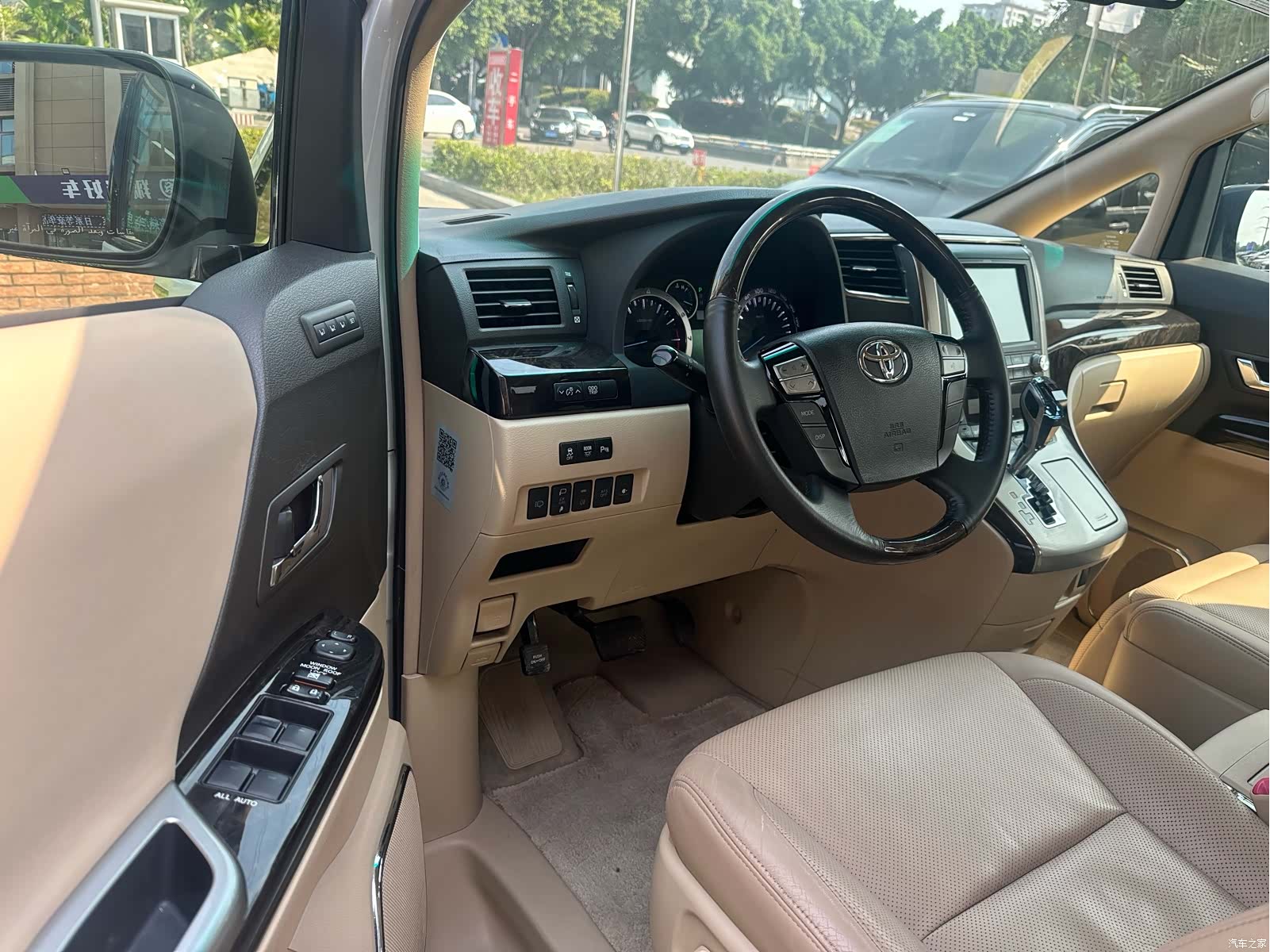 Toyota Alphard, 2012 9