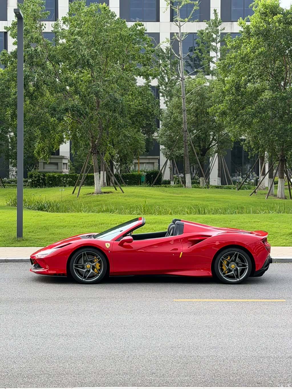 Ferrari F8, 2022 8