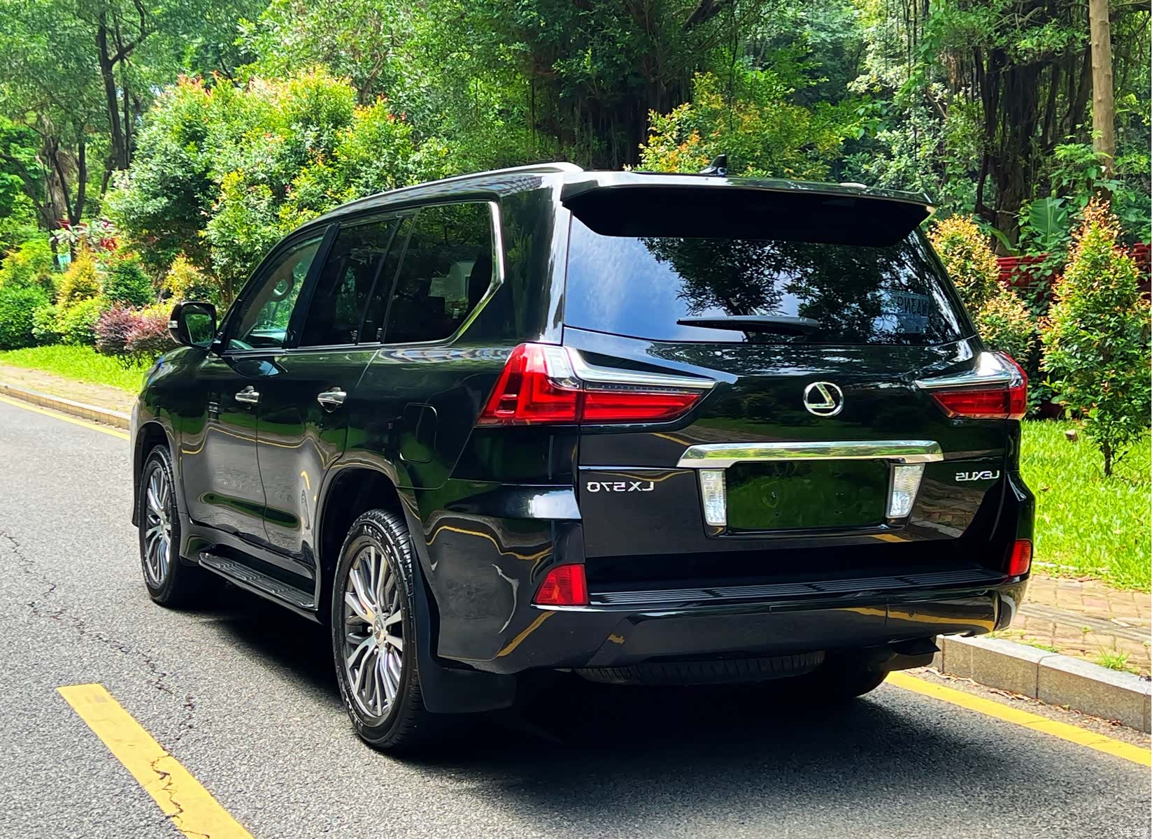Lexus LX, 2016 17