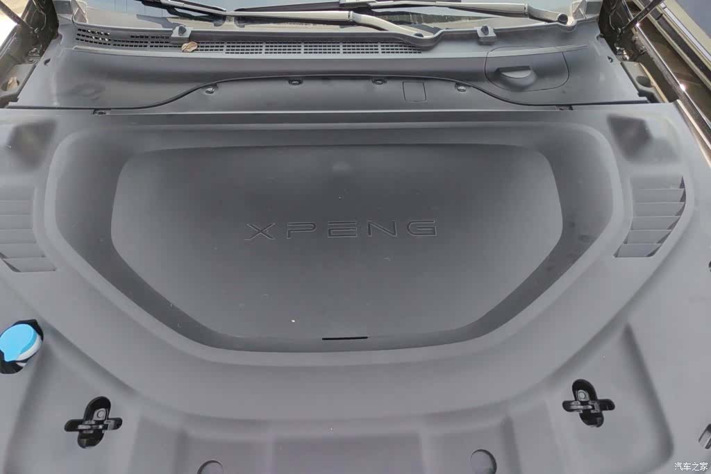 Xpeng P7, 2023 10