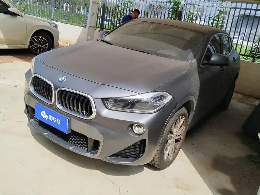 BMW X2