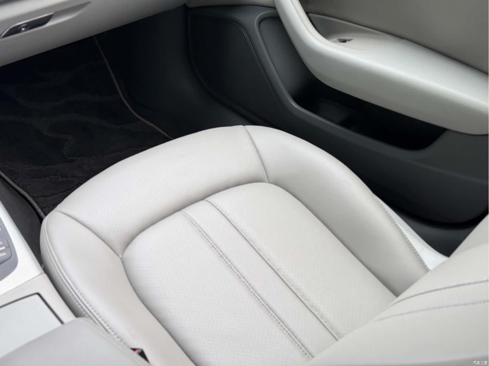 Audi A6L, 2014 13