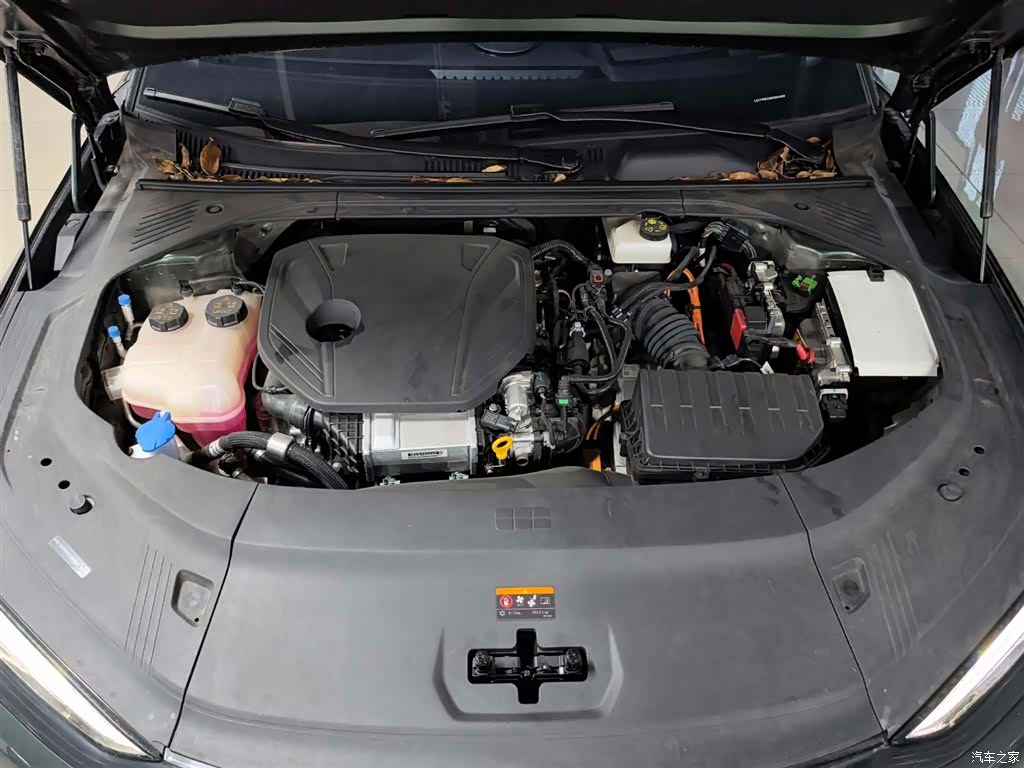 Geely 8, 2025 14