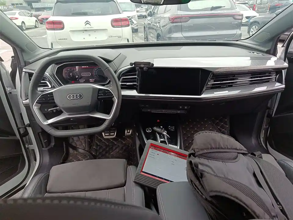 Audi Q4