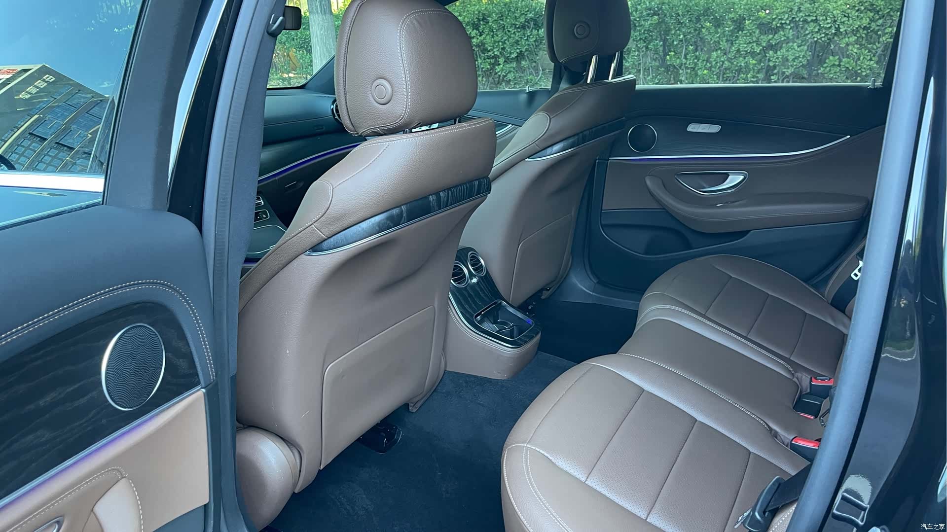 Mercedes-Benz E-Class, 2022 6