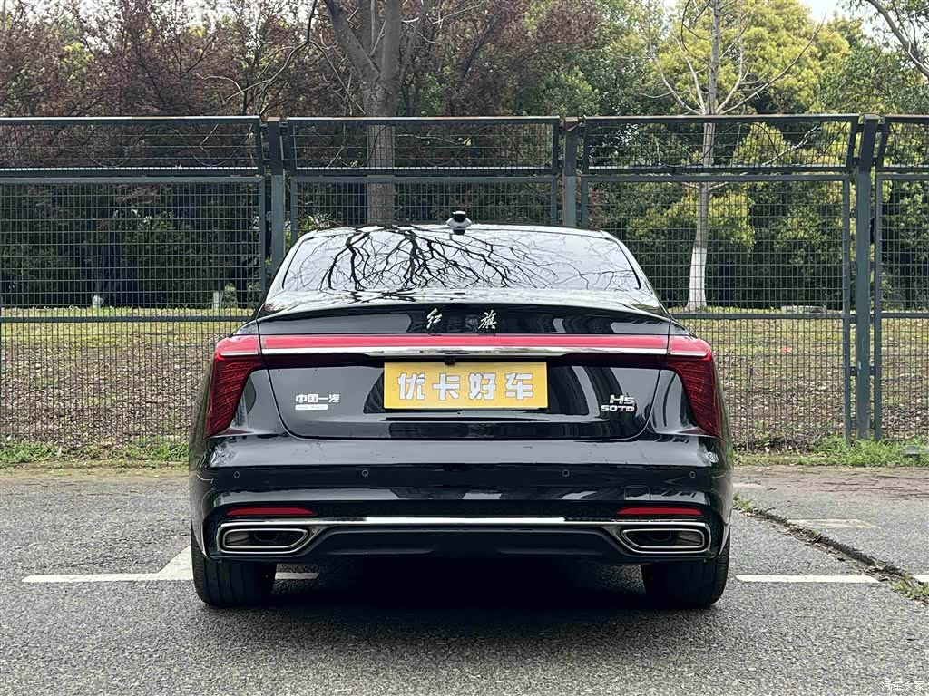 Hongqi H5, 2025 все фото