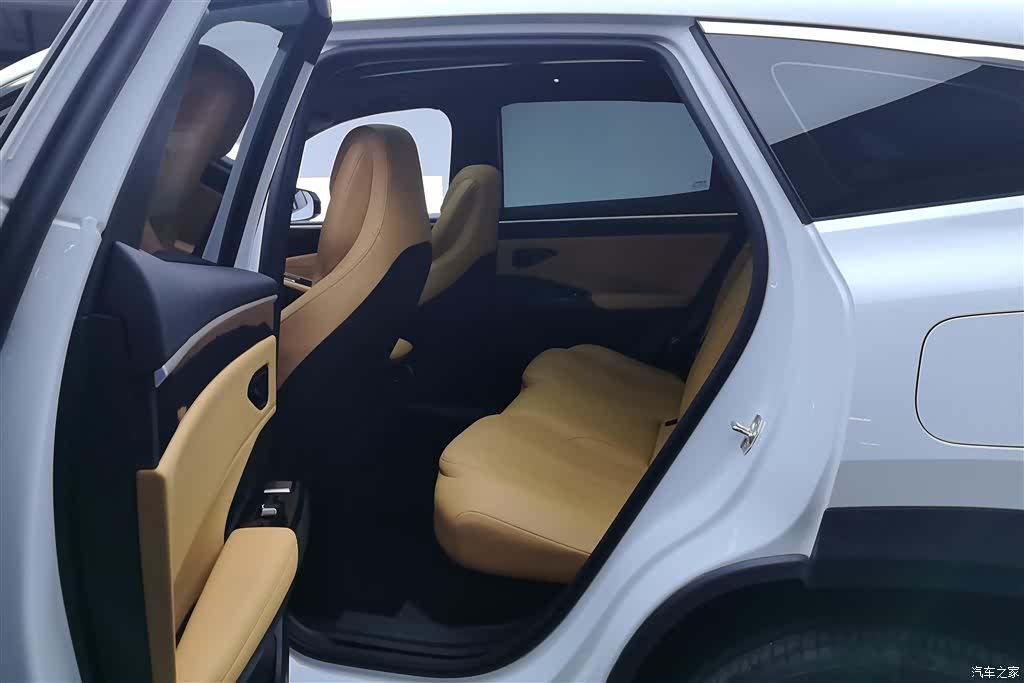 Geely Galaxy L7, 2024 10
