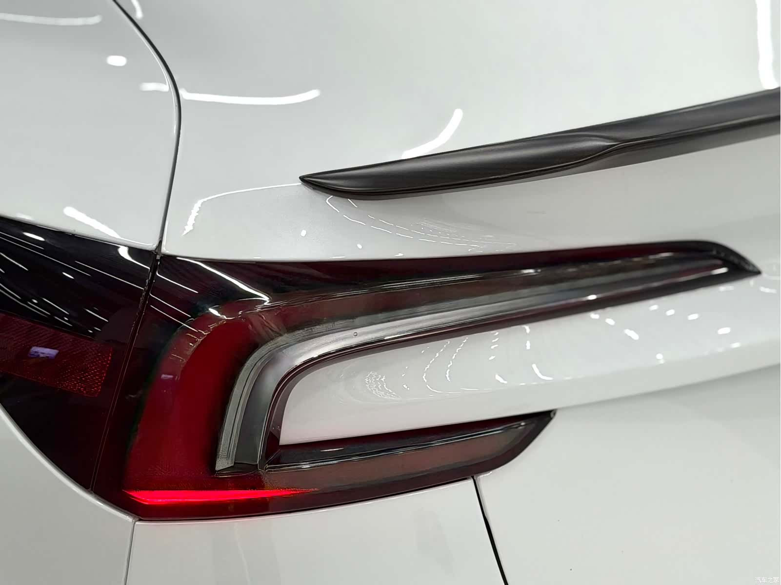 Tesla Model 3, 2024 16