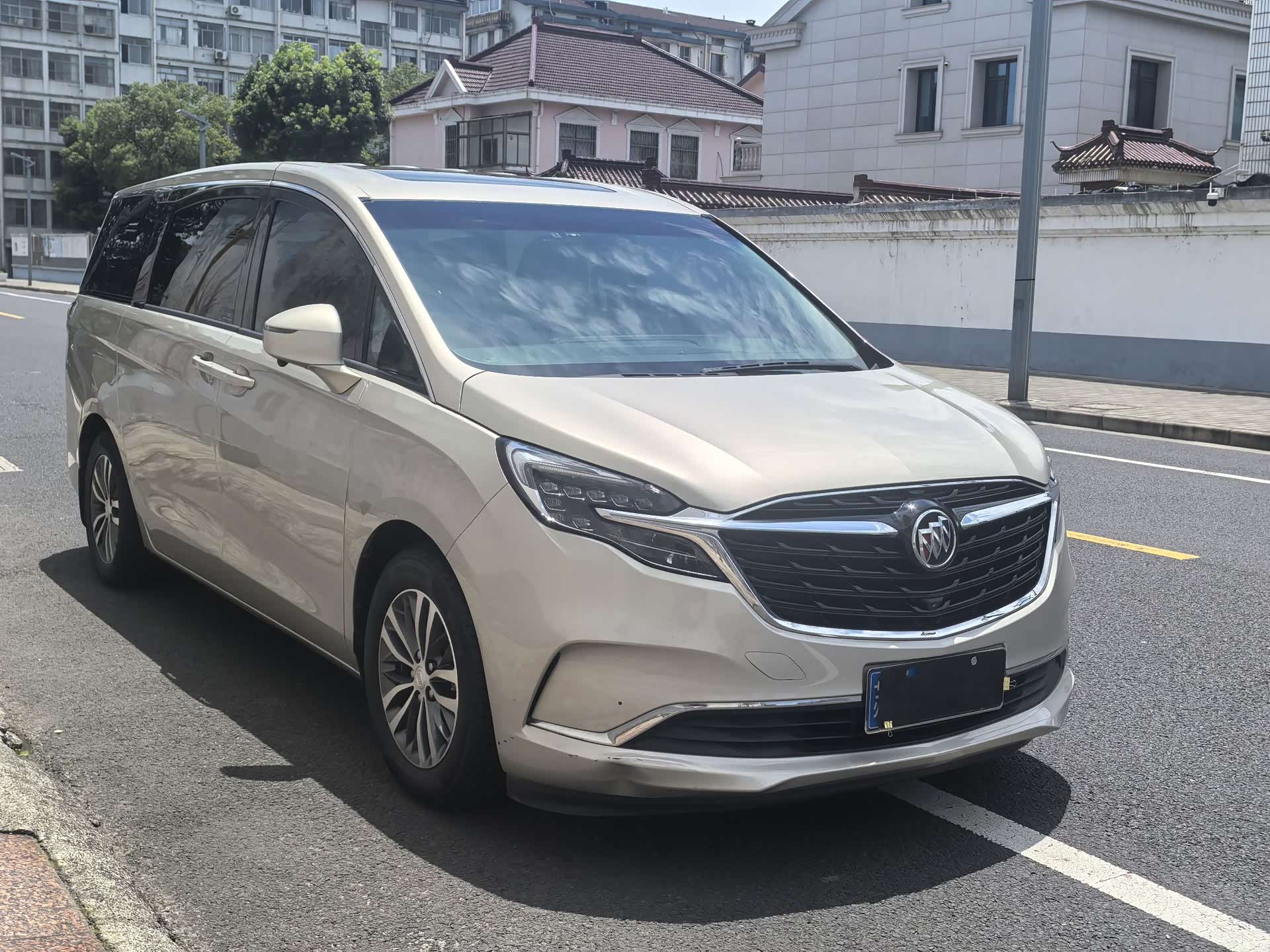 Buick GL8, 2021 3
