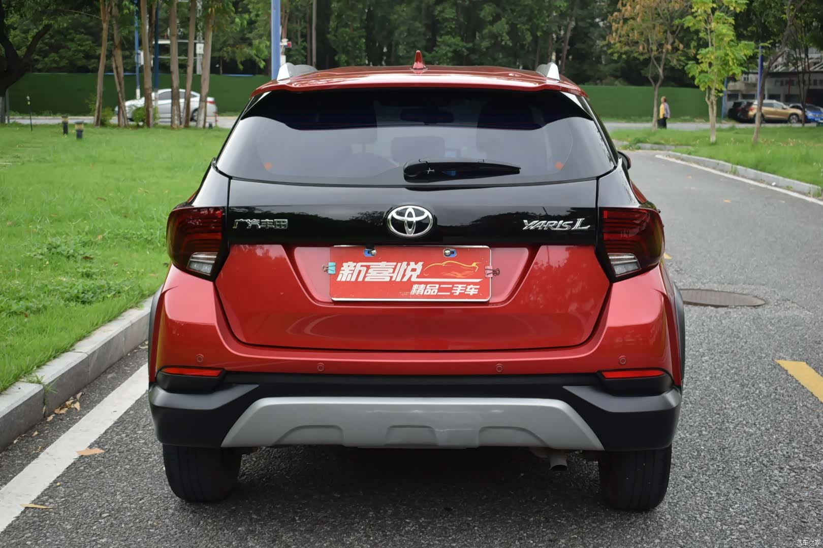 Toyota YARiS L, 2021 все фото