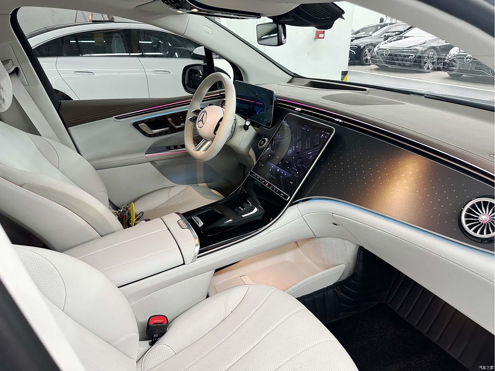 Mercedes-Benz EQE, 2026 14