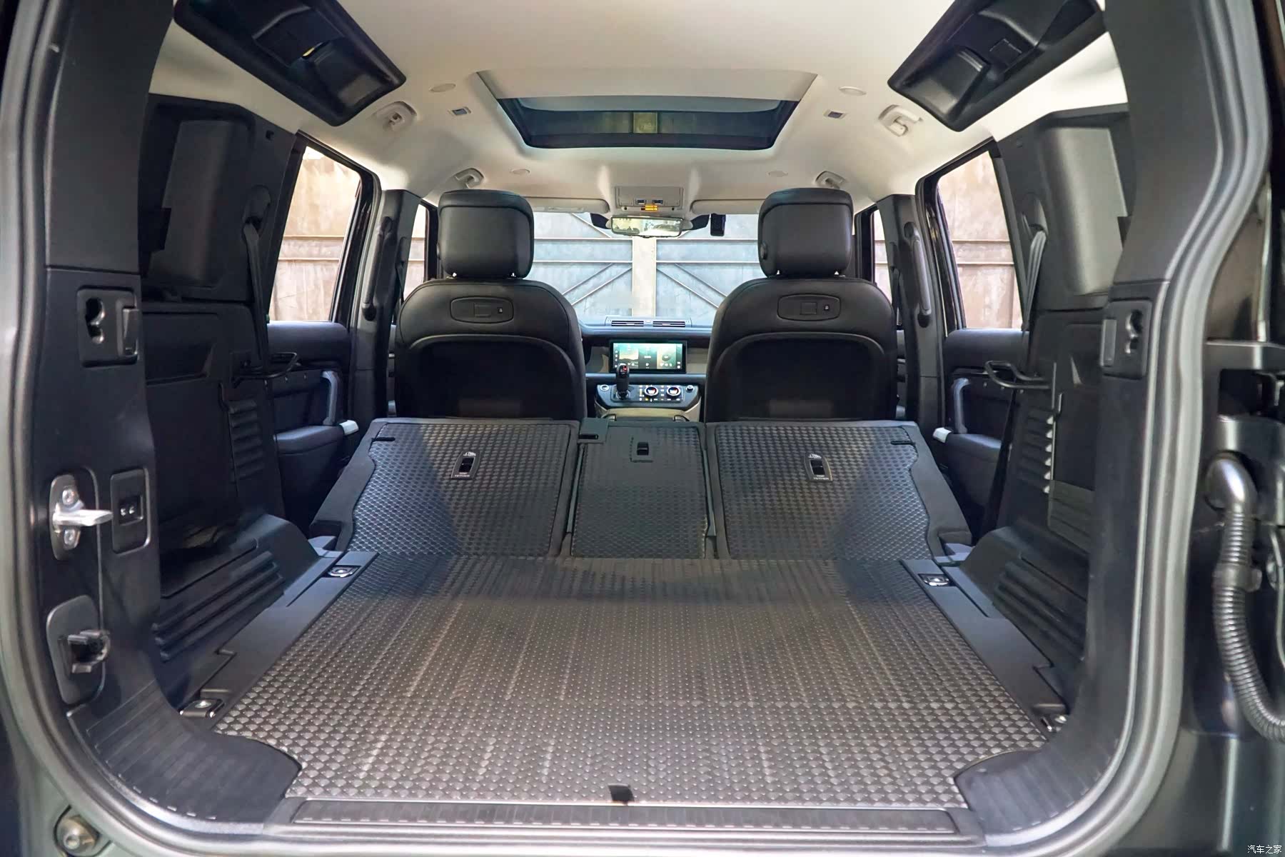 Land Rover Defender, 2022 21