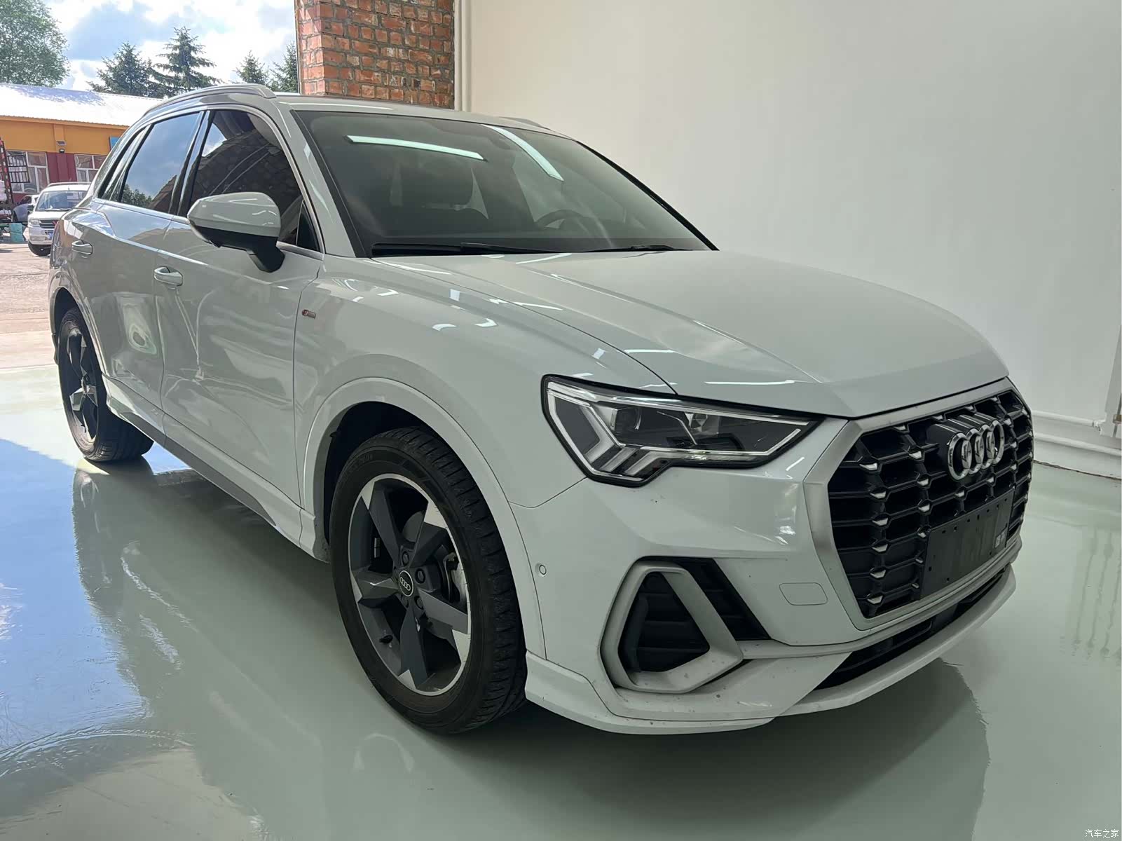 Audi Q3, 2023 3