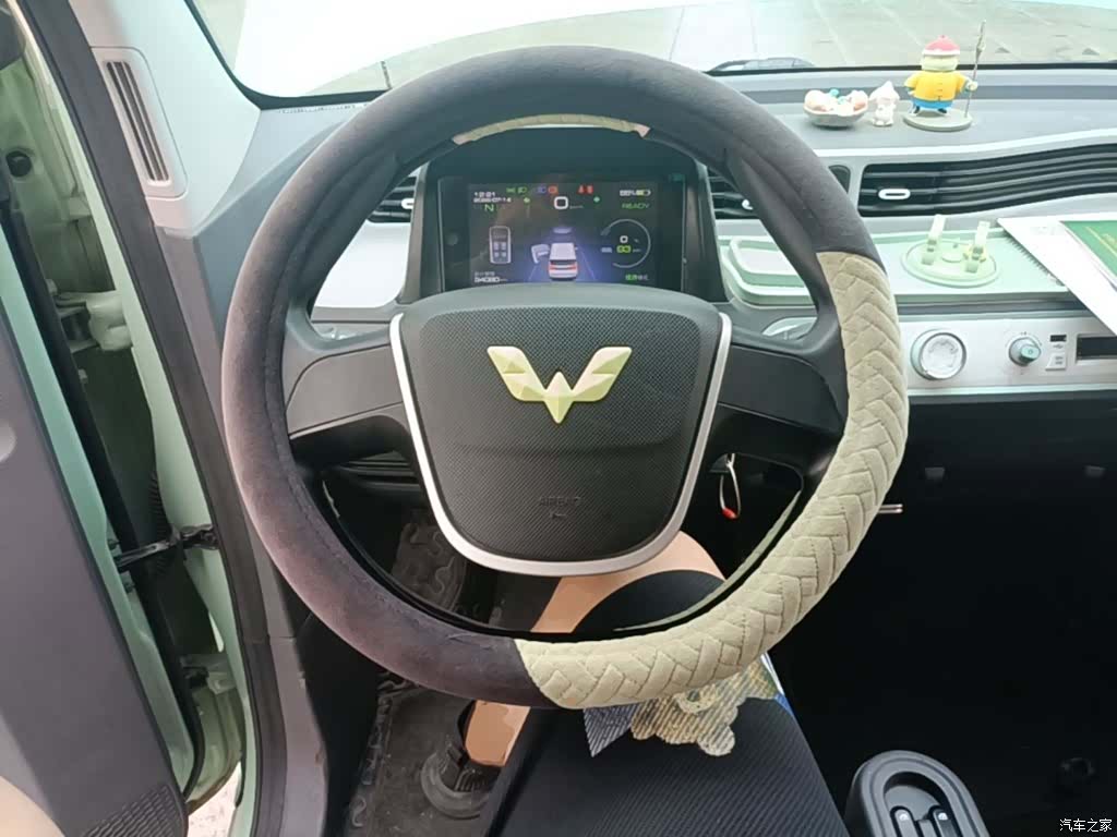 Wuling MINIEV, 2021 11