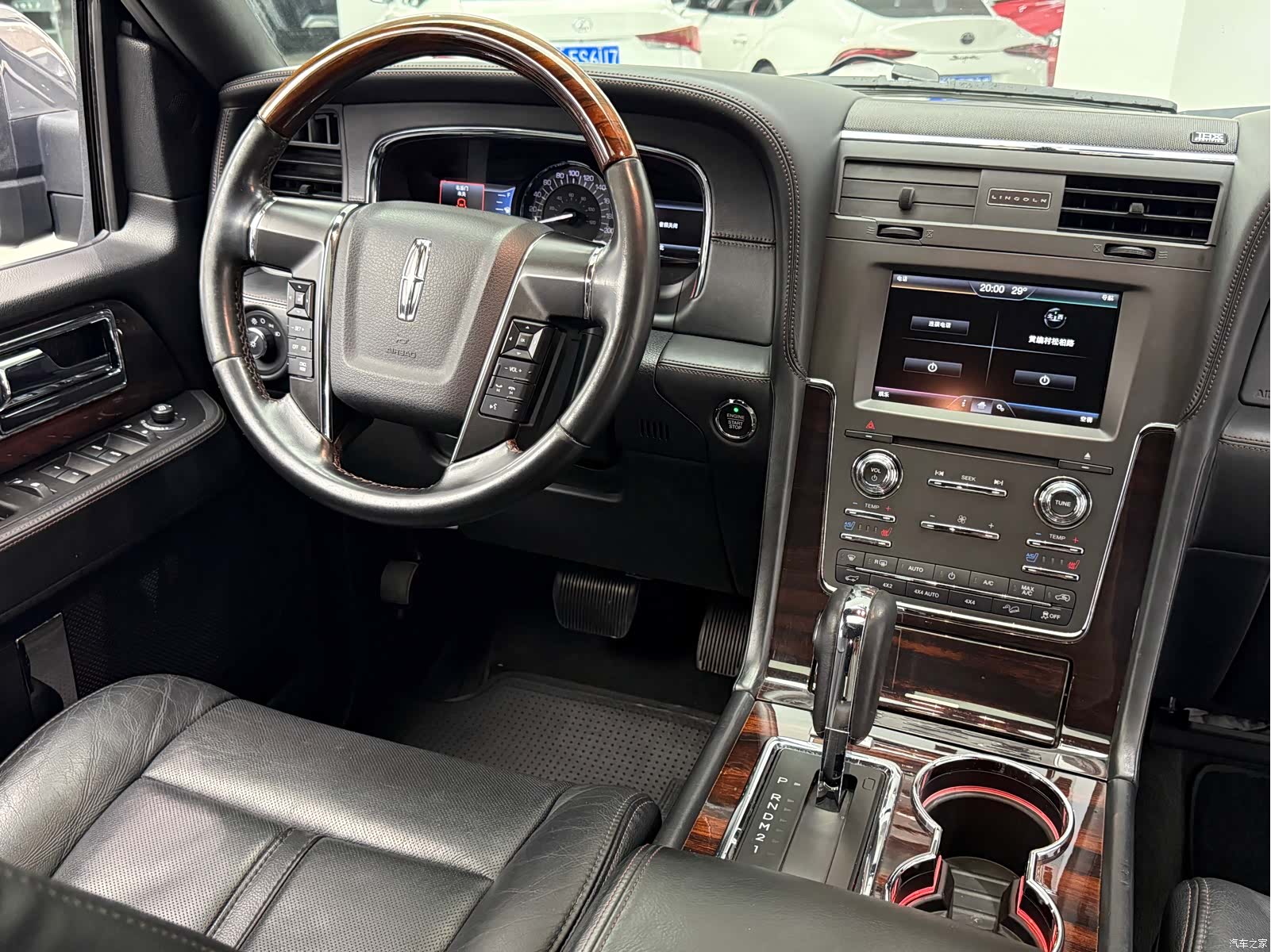 Lincoln Navigator, 2016 7