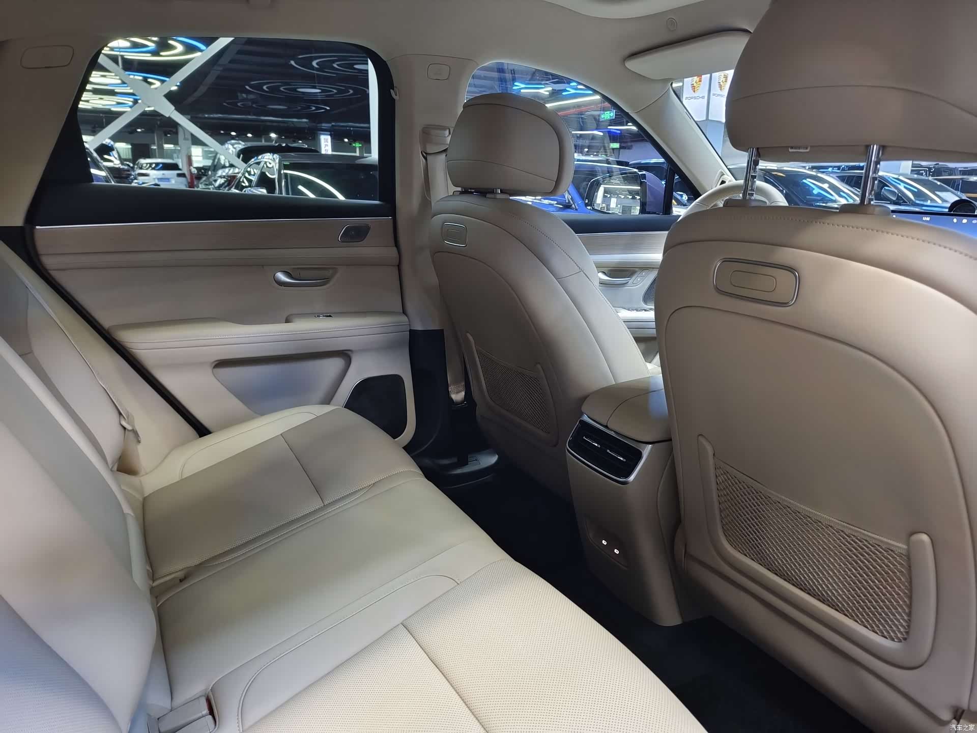 AITO M5, 2025 14