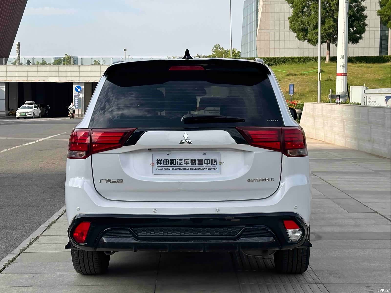 Mitsubishi Outlander, 2023 11