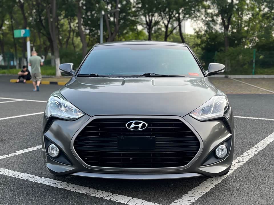 Hyundai Veloster