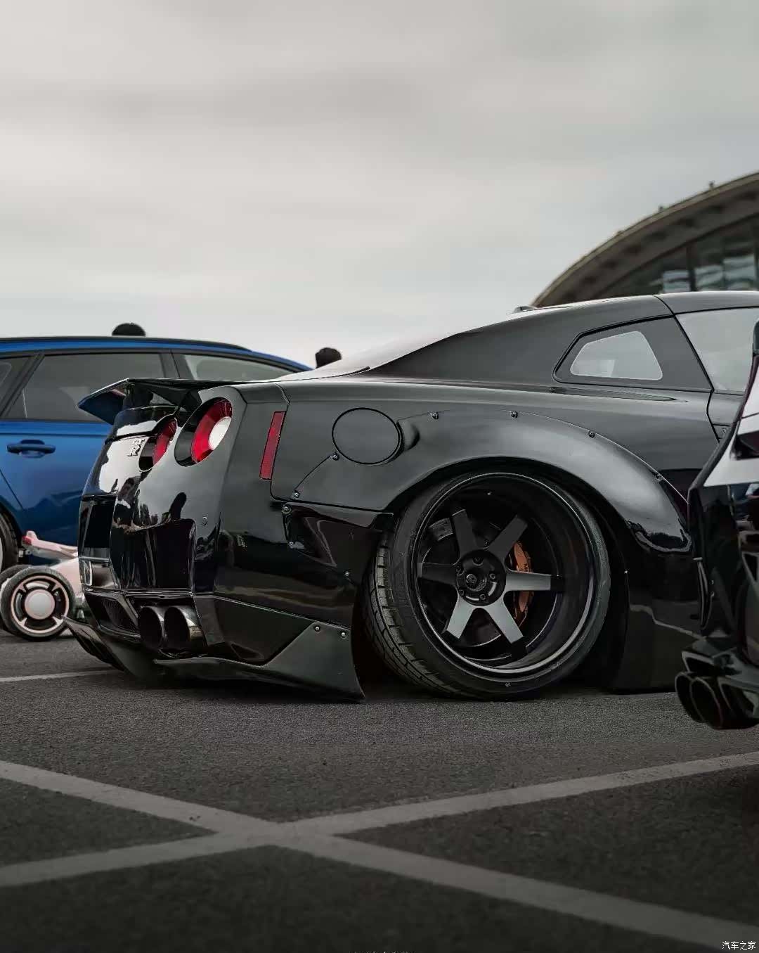 Nissan GT-R, 2010 все фото