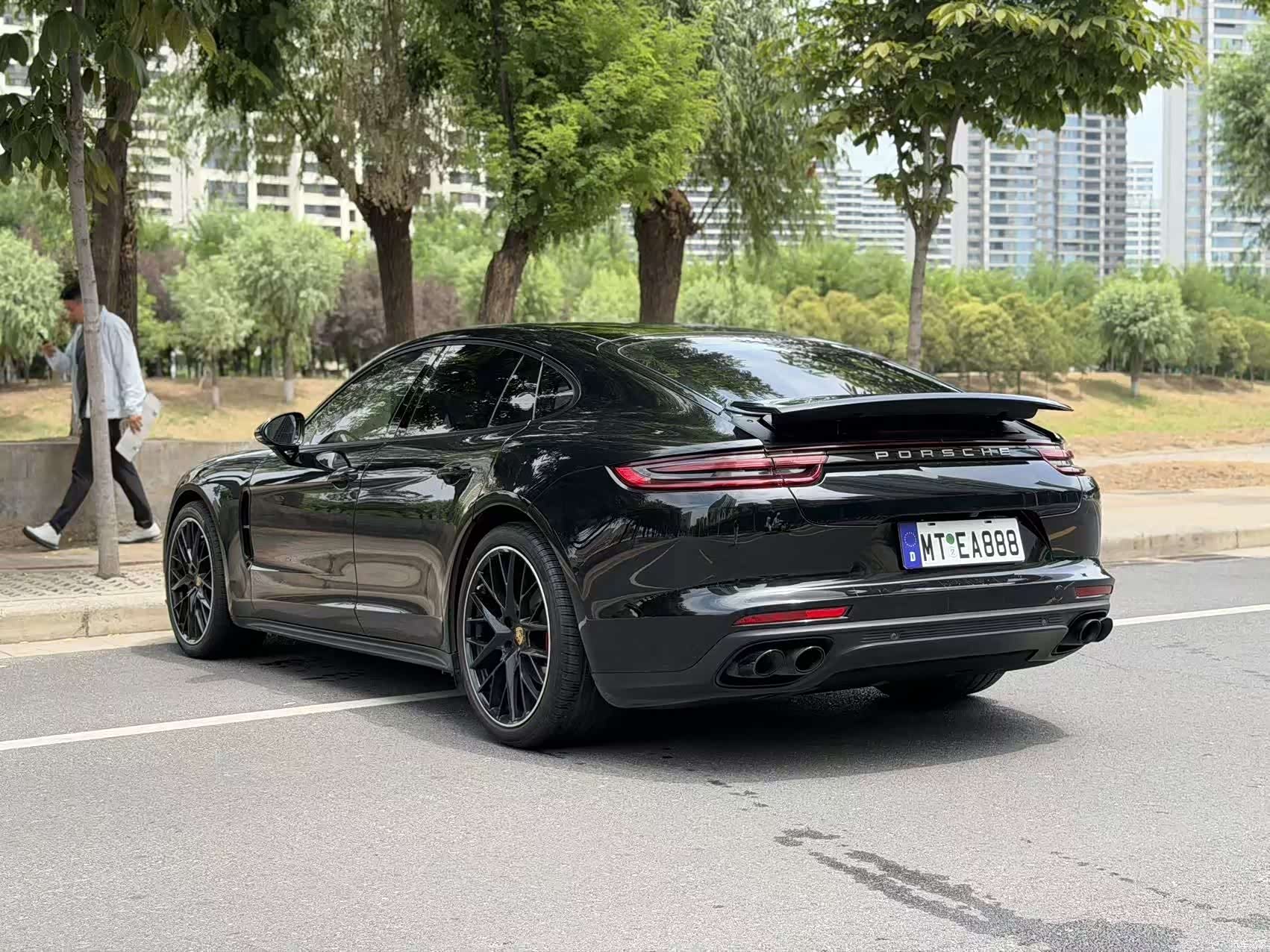 Porsche Panamera, 2018 9