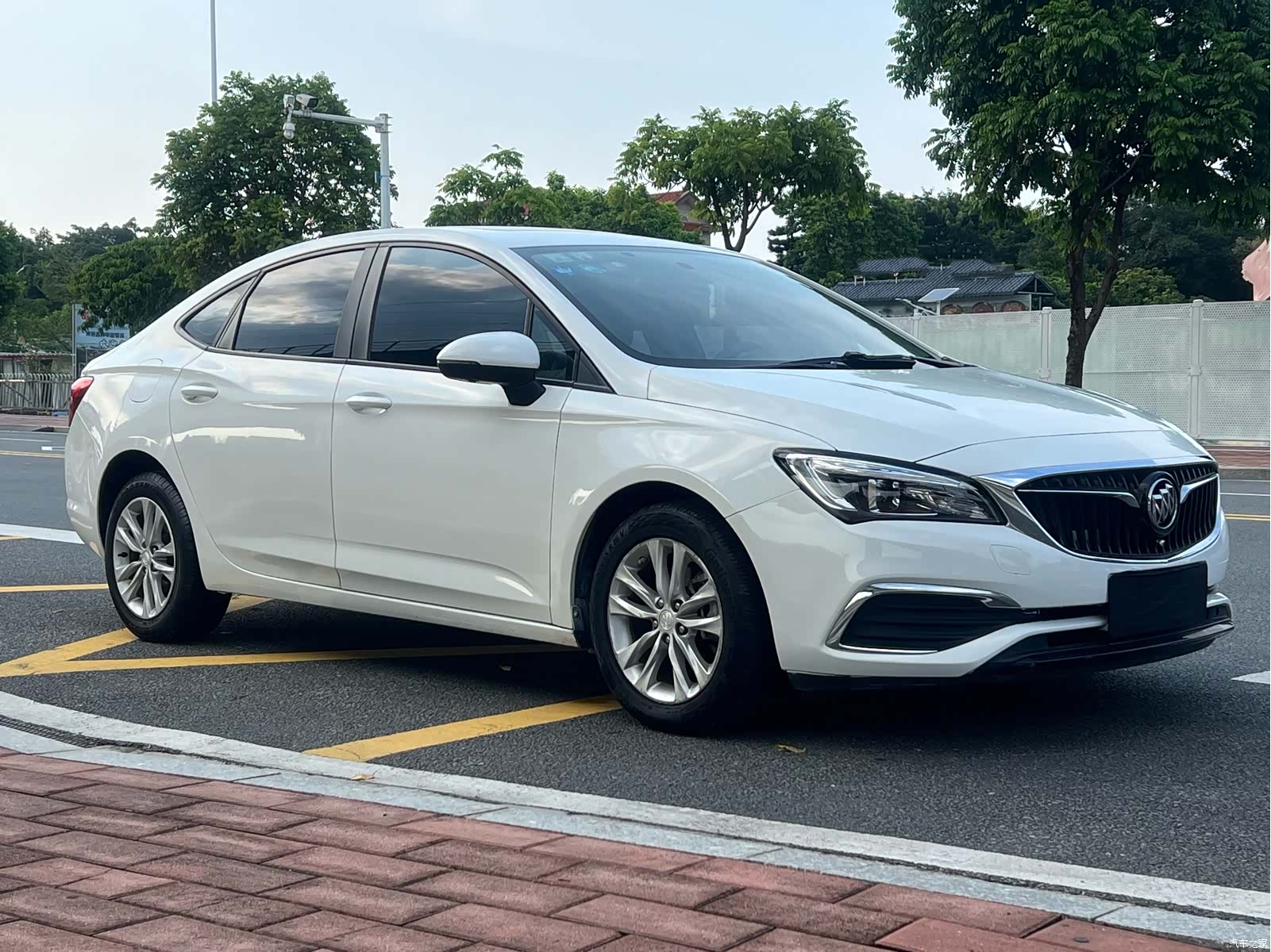 Buick Verano, 2018 3