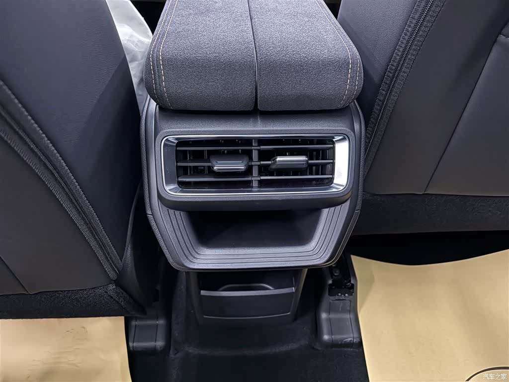 Geely Haoyue, 2025 15