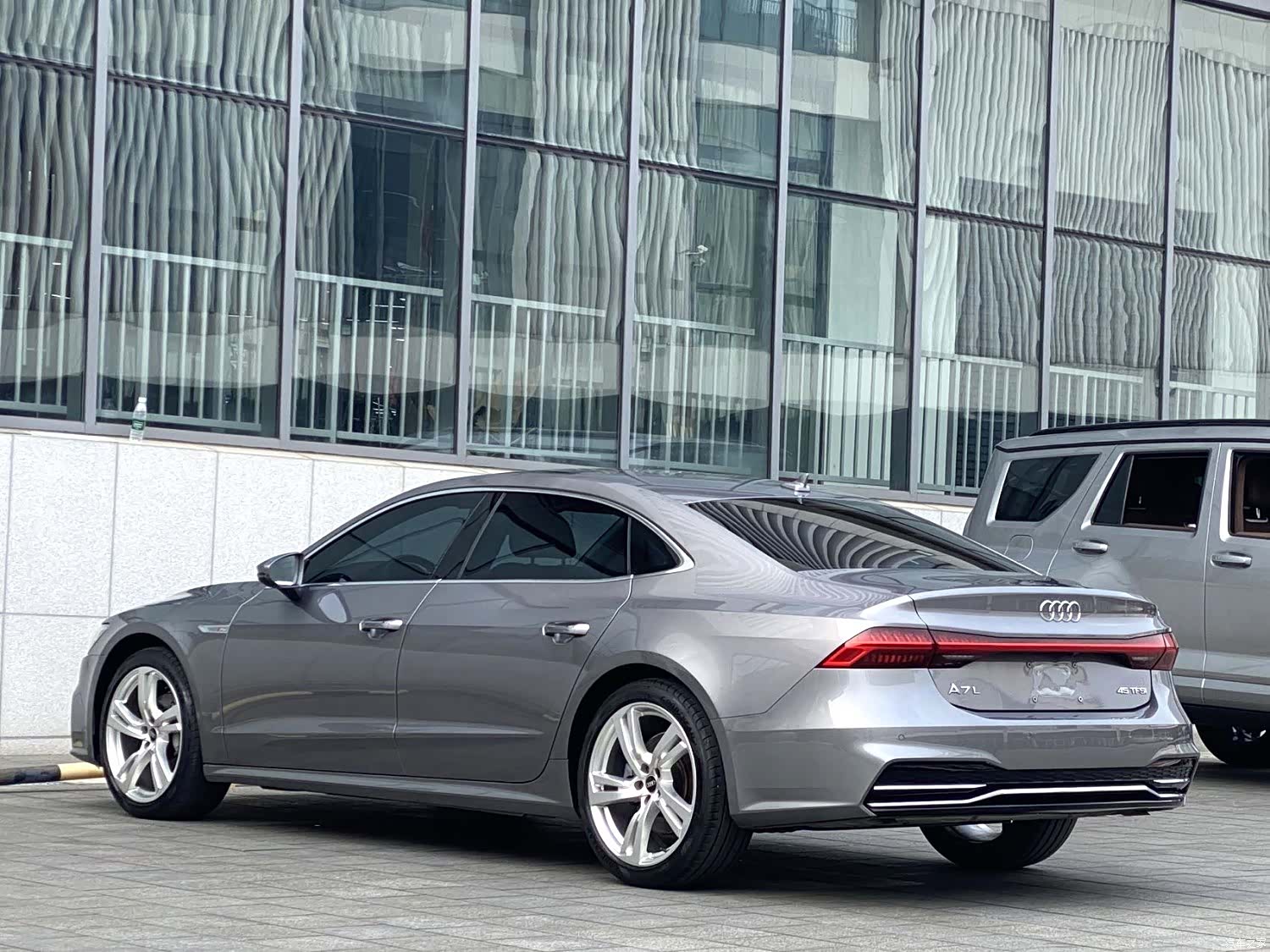 Audi A7L, 2022 9