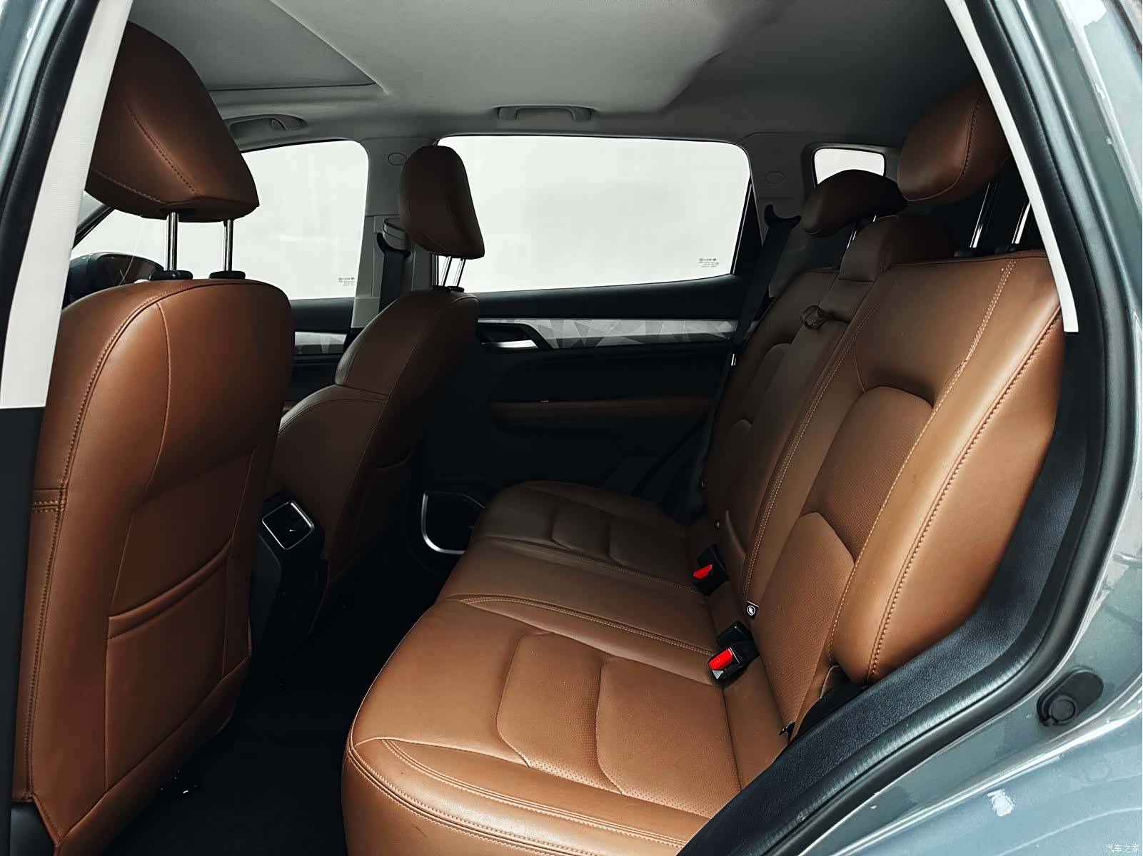 Geely X6, 2021 14