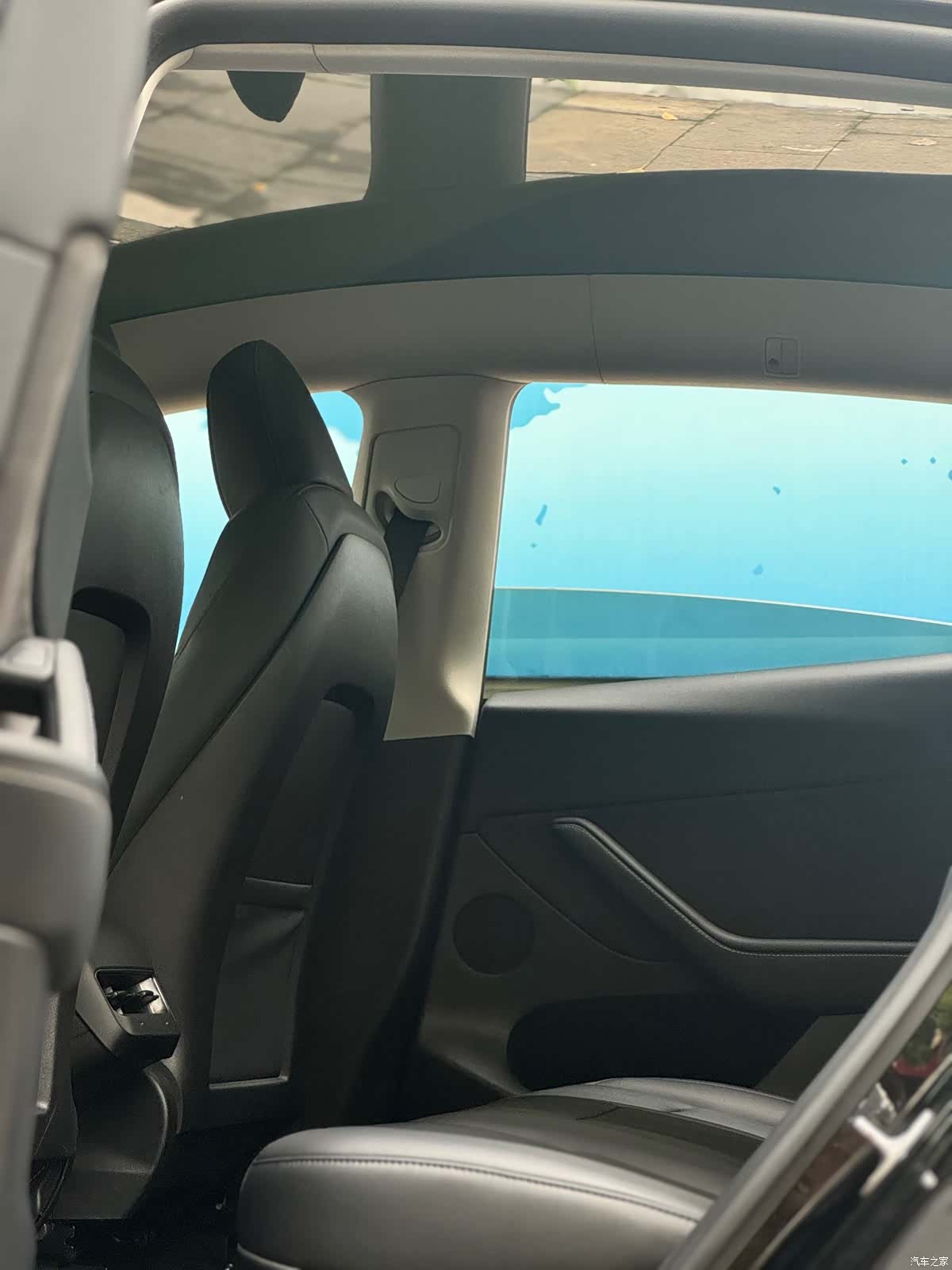 Tesla Model Y, 2023 7