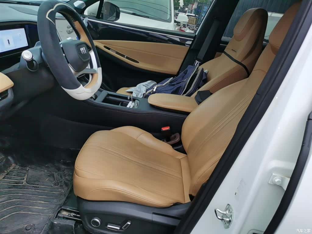Geely Galaxy L7, 2024 15