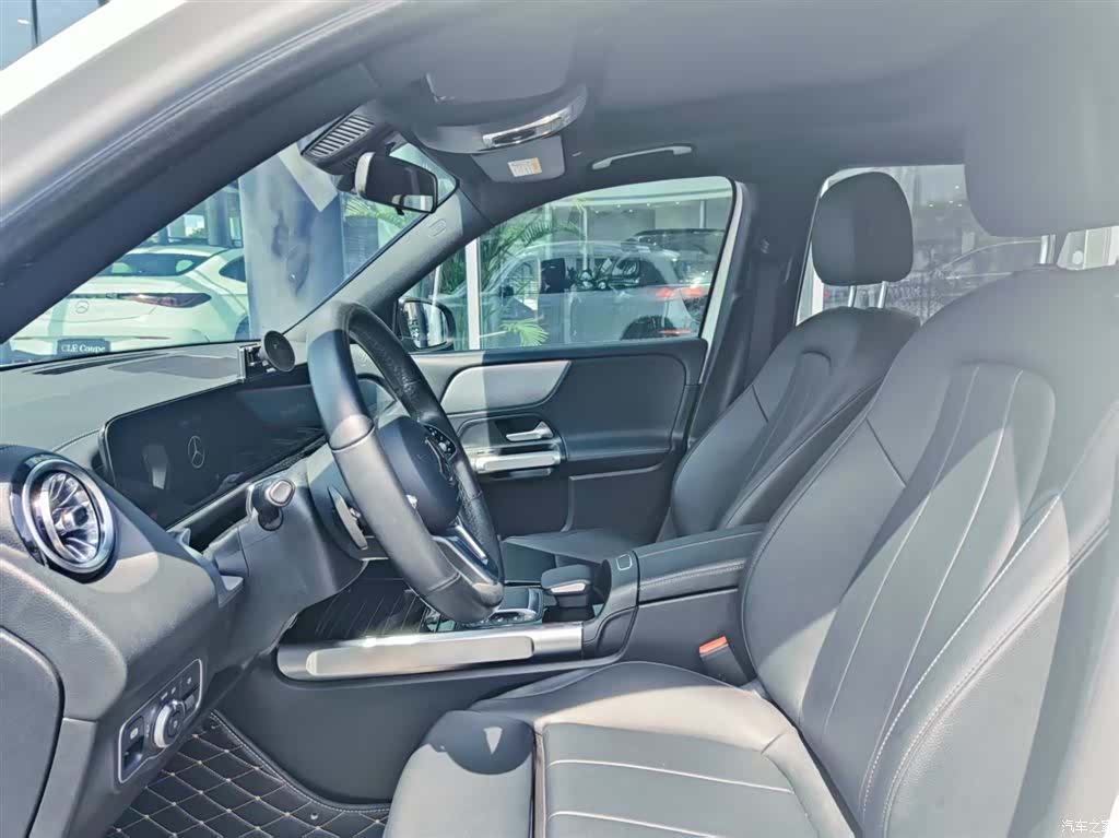 Mercedes-Benz GLB, 2022 10