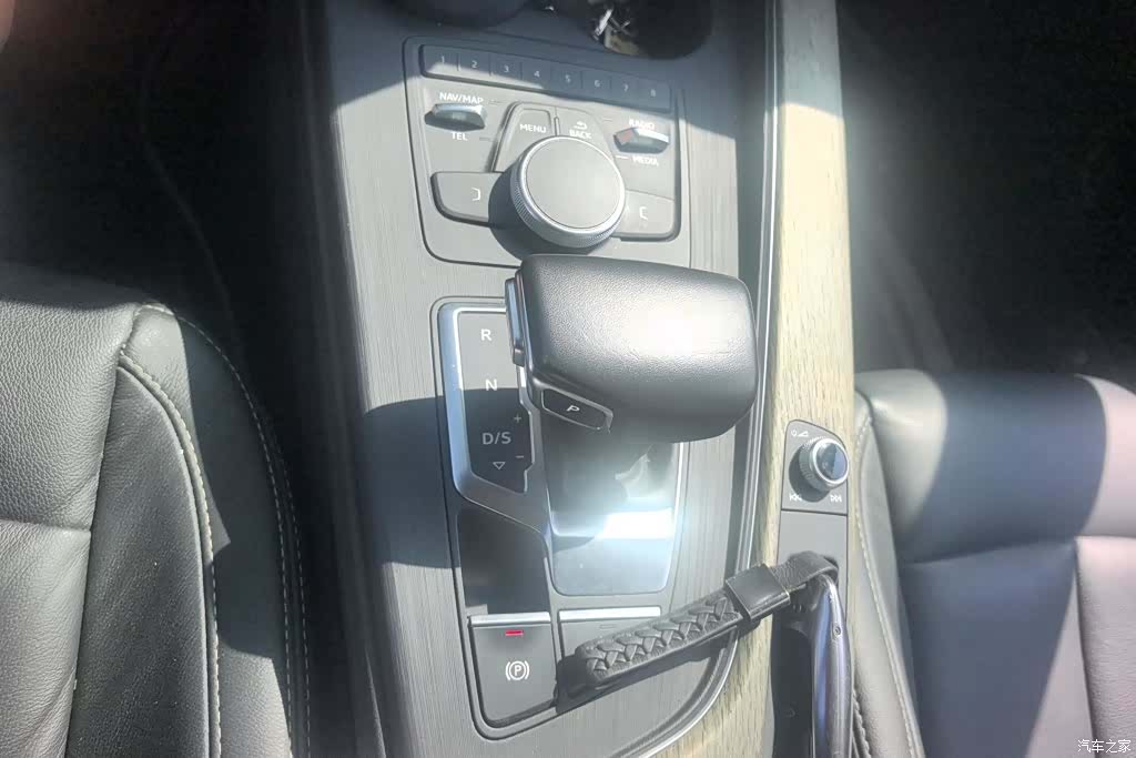 Audi A4L, 2019 15