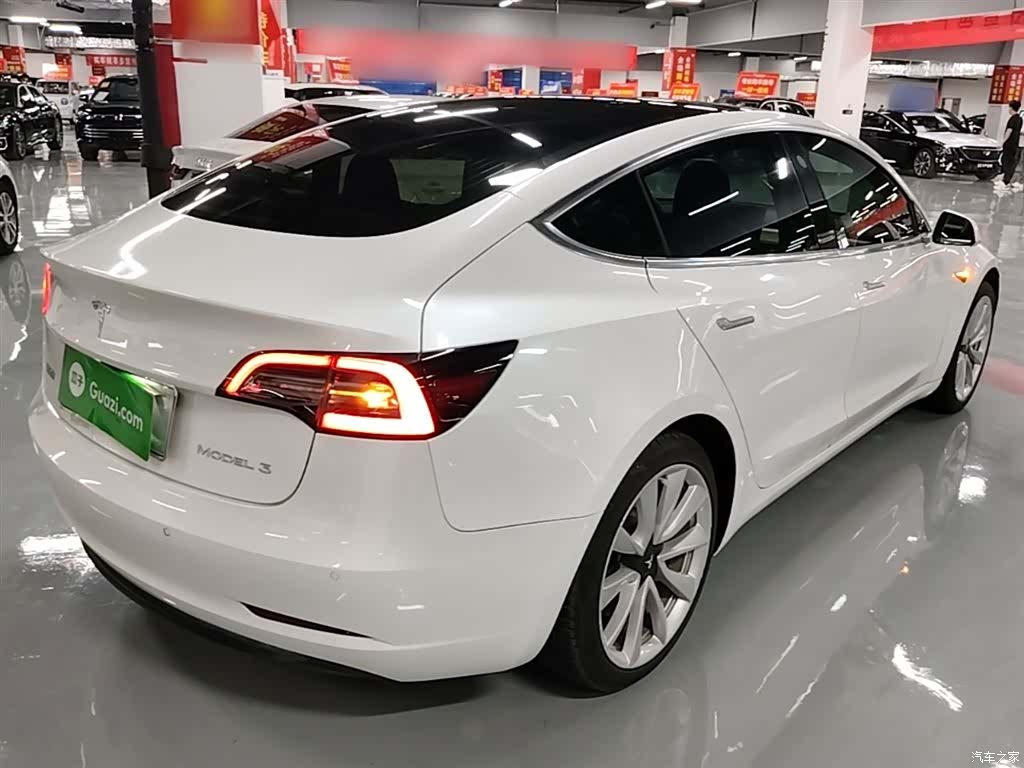 Tesla Model 3, 2020 7